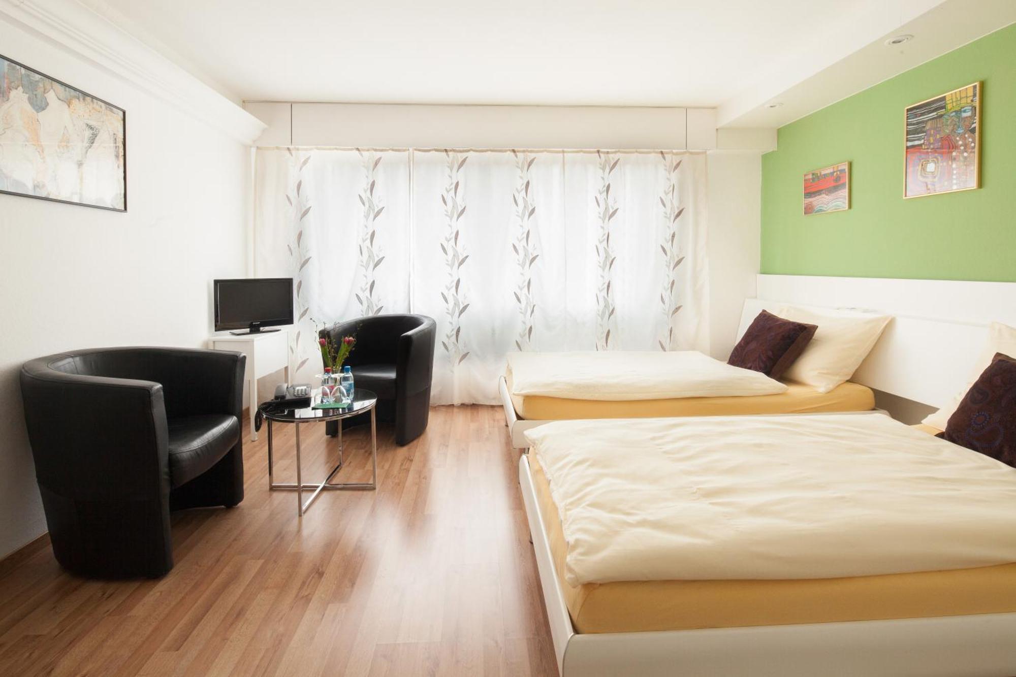 Metropol Hotel บีล ภายนอก รูปภาพ